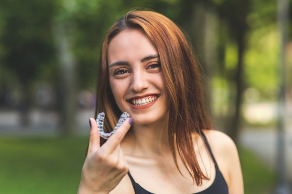 How Invisalign Can Improve Your Oral Health
